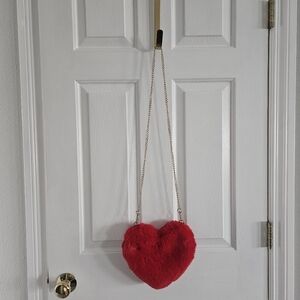 NWOT Expressions NYC/Urban Expressions Broome Street Heart Purse